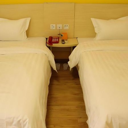 7 Days Inn Chengdu Sichuan University South Railway Station Bagian luar foto