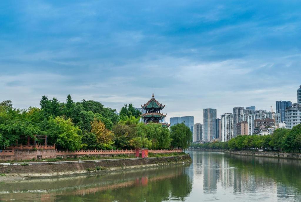 7 Days Inn Chengdu Sichuan University South Railway Station Bagian luar foto