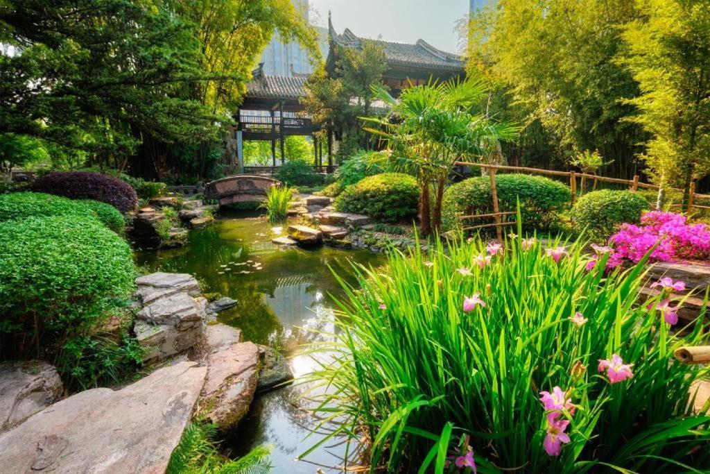 7 Days Inn Chengdu Sichuan University South Railway Station Bagian luar foto