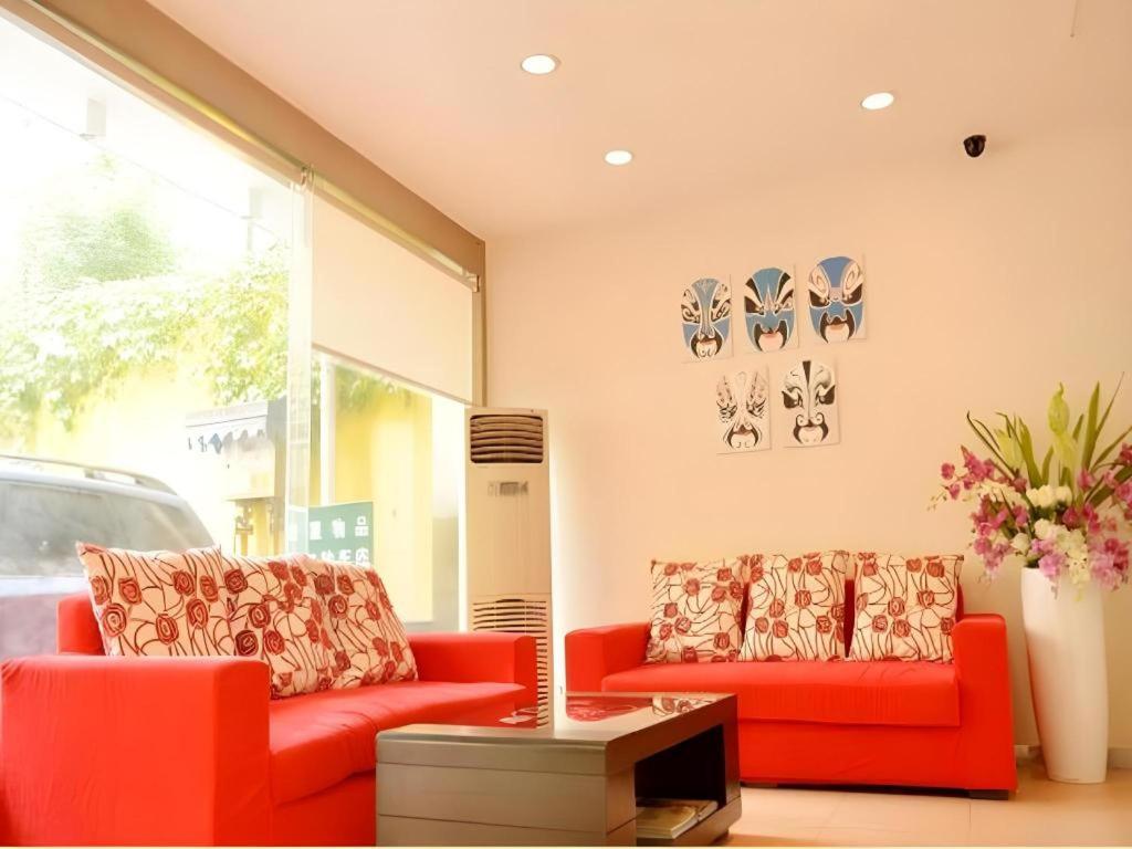 7 Days Inn Chengdu Sichuan University South Railway Station Bagian luar foto