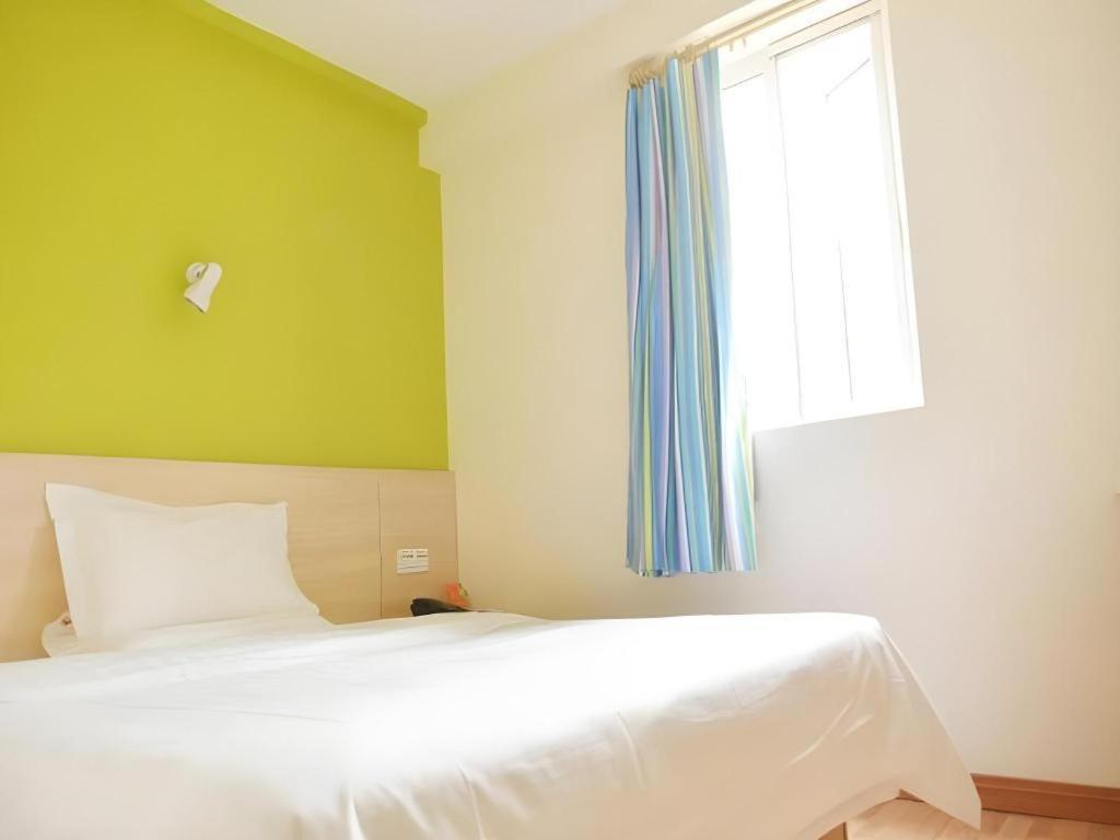7 Days Inn Chengdu Sichuan University South Railway Station Bagian luar foto