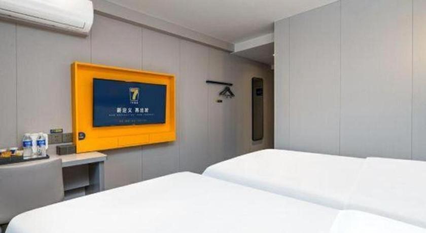 7 Days Inn Chengdu Sichuan University South Railway Station Bagian luar foto