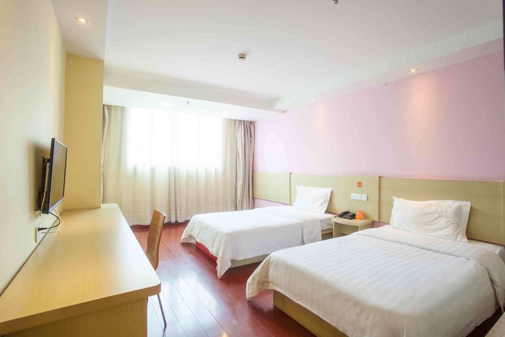 7 Days Inn Chengdu Sichuan University South Railway Station Ruang foto